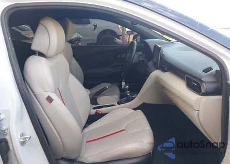 2019 Hyundai Veloster Turbo Ultimate z USA, uszkodzony, nr VIN KMHTH6AB3KU009498